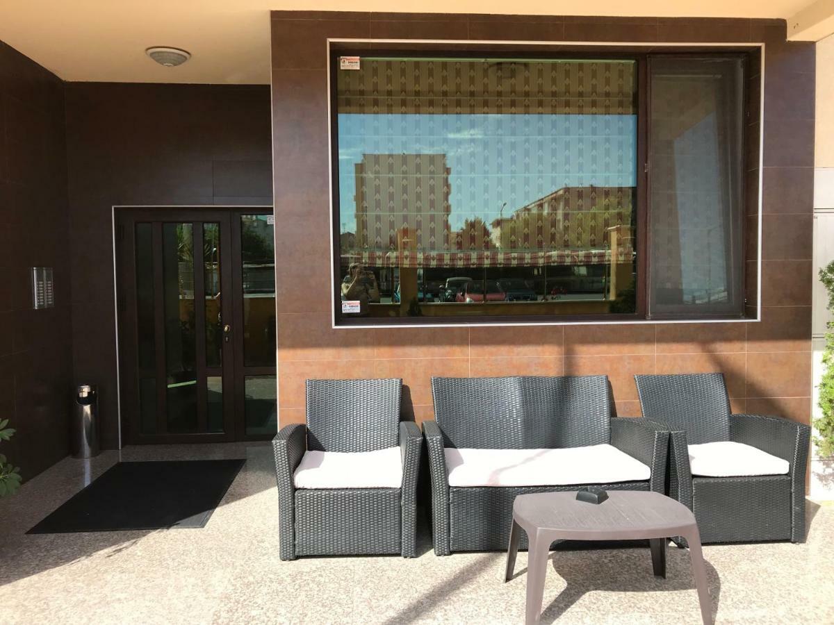 Apartamento Golden Sun Pomorie Exterior foto